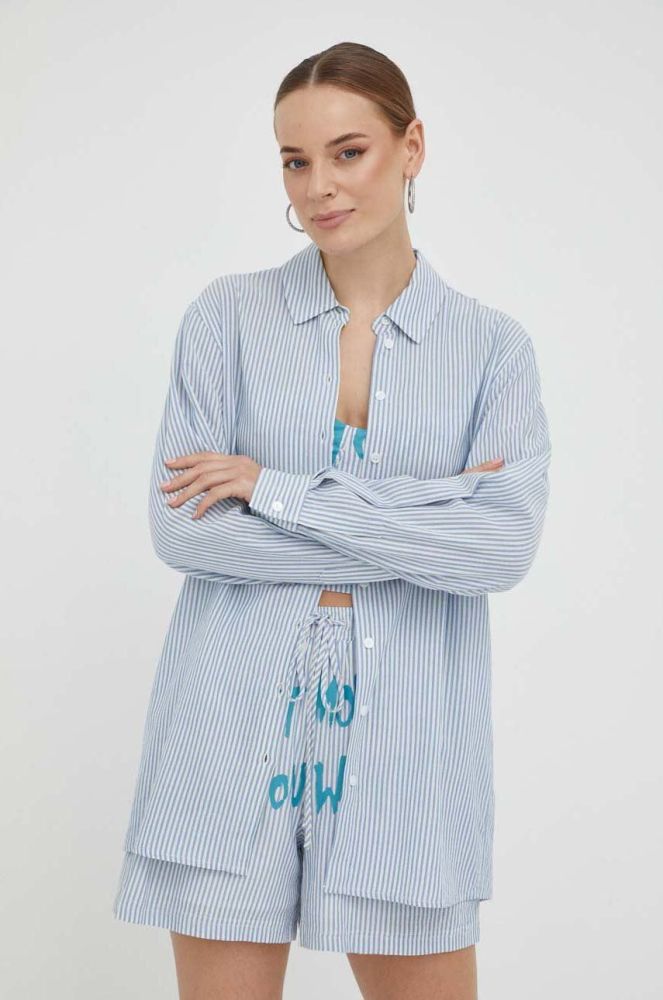 Сорочка Guess Guess x Banksy жіноча regular класичний комір колір блакитний