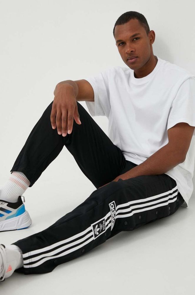 Спортивні штани adidas Originals колір чорний з аплікацією (3388605)
