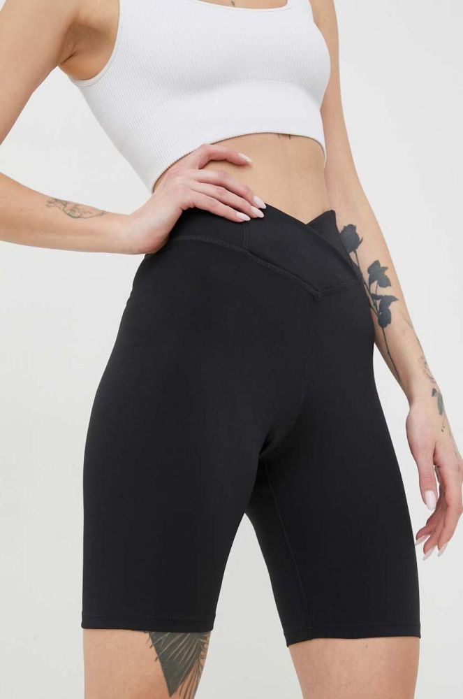 Шорти для тренувань Reebok Workout Ready Basic Жіночі колір чорний однотонні висока посадка