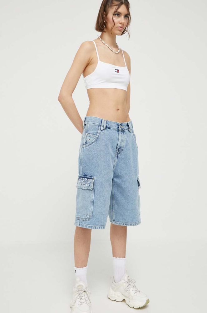 Джинсові шорти Tommy Jeans жіночі з аплікацією висока посадка колір блакитний